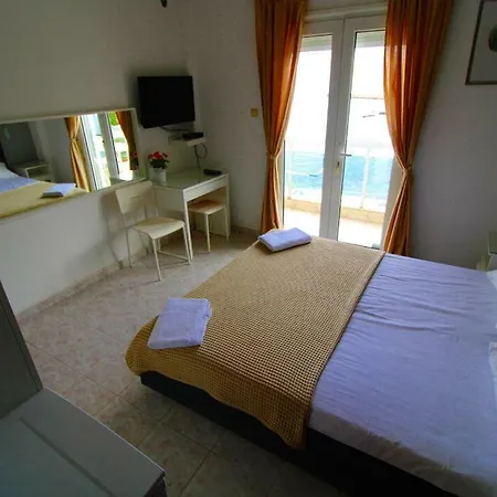 Hotel Sunset Beachfront *