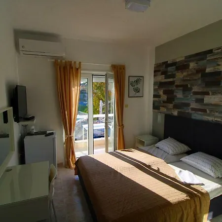 酒店 Sunset Beachfront 新马尔马拉斯