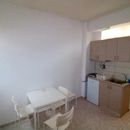 Sunset Beachfront 新马尔马拉斯