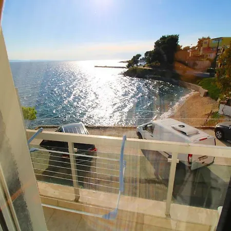Sunset Beachfront Hotel Neos Marmaras